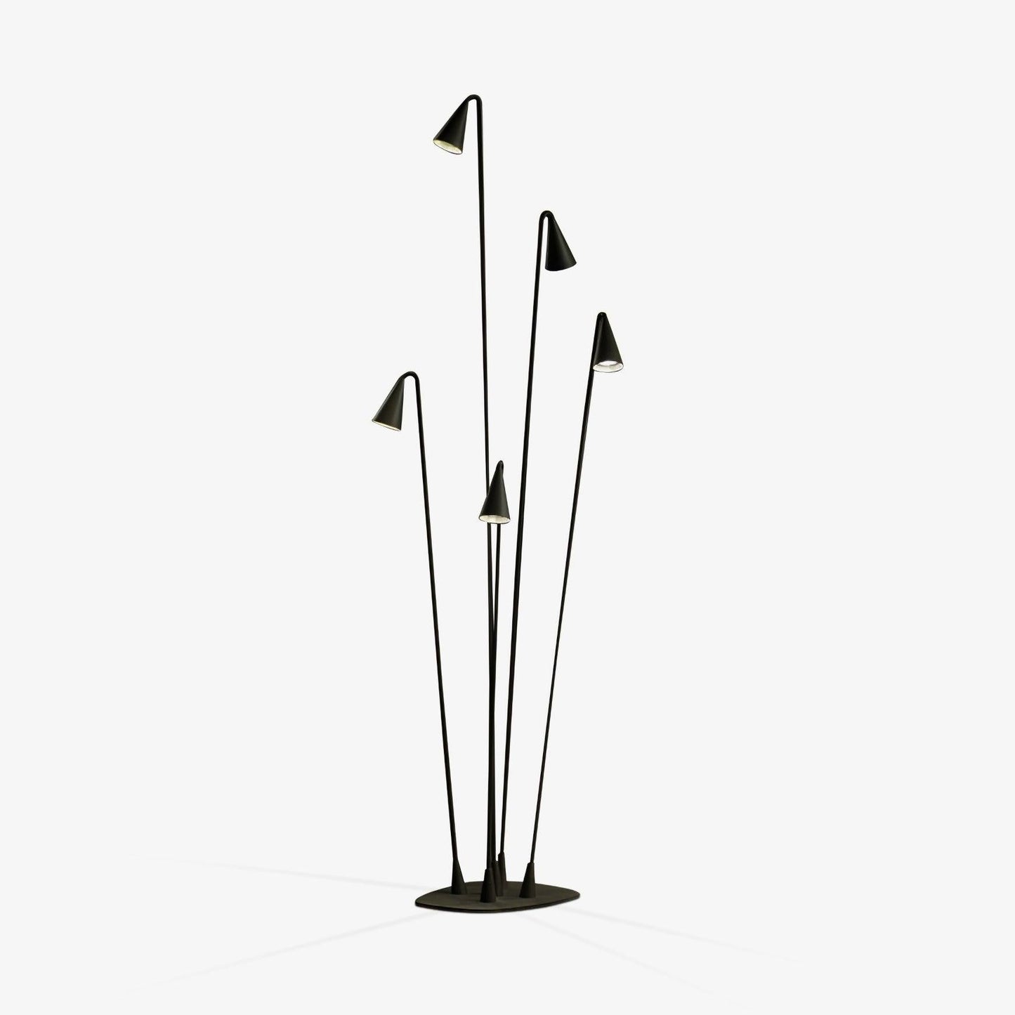 bellflower-outdoor-floor-lamp-33_bd9ad9fa-adf3-4170-a467-029e4f0c07fe.jpg