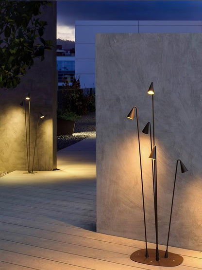 bellflower-outdoor-floor-lamp-8_1e54a96d-22ef-4c23-9000-f4e764064e46.jpg