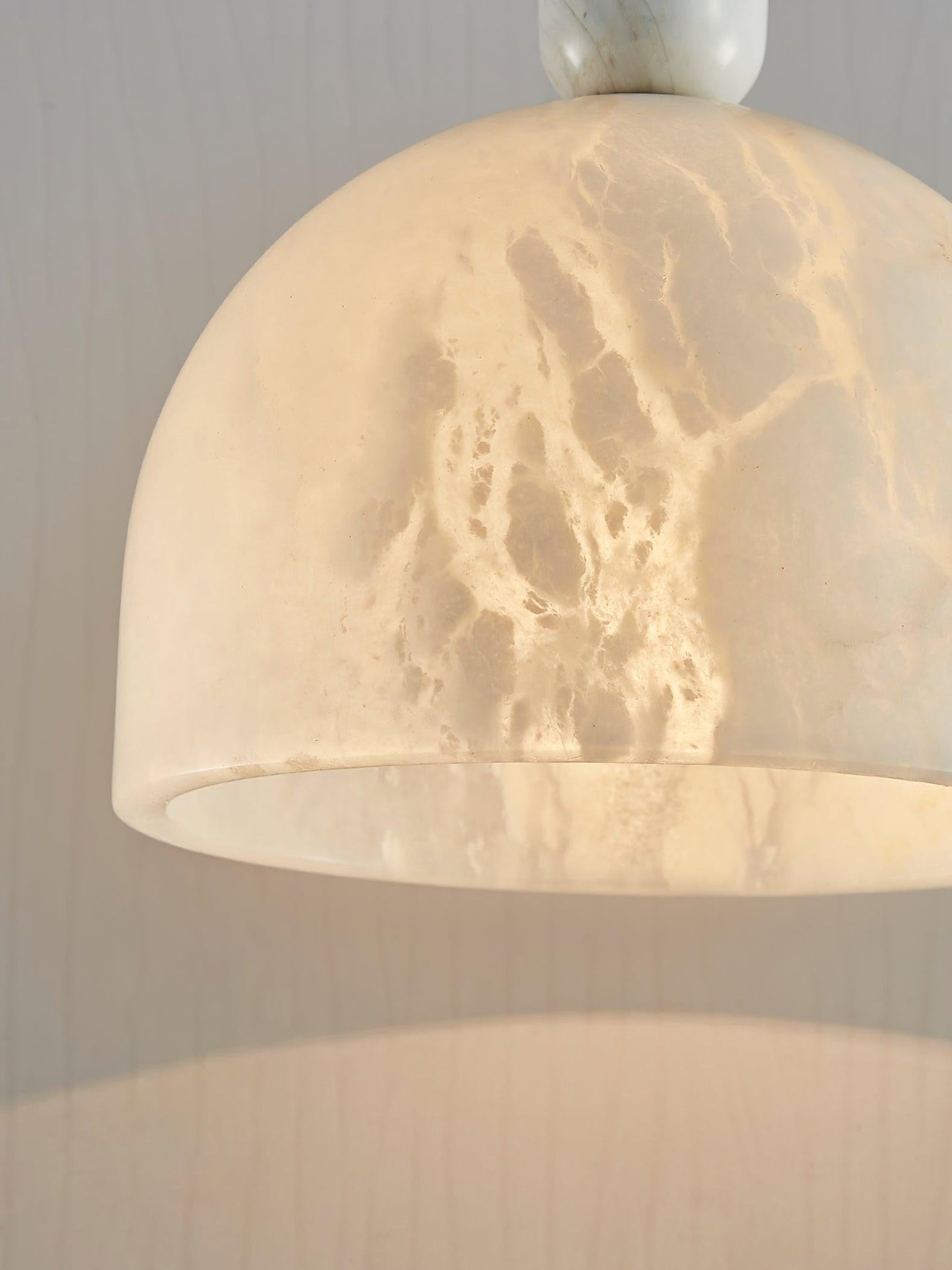 blair-alabaster-pendant-light-14_d1273372-663f-44fa-b87f-cac7e486dcde.jpg