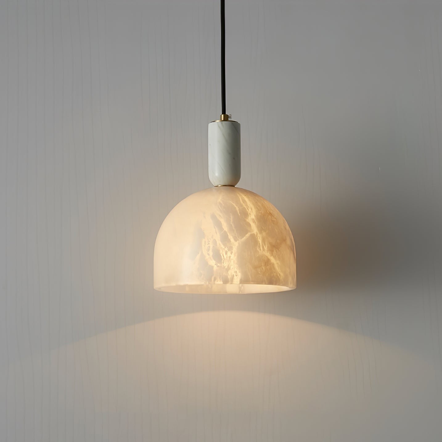 blair-alabaster-pendant-light-36_c27d3192-5504-454d-b79a-20cbcb5cc3a7.jpg