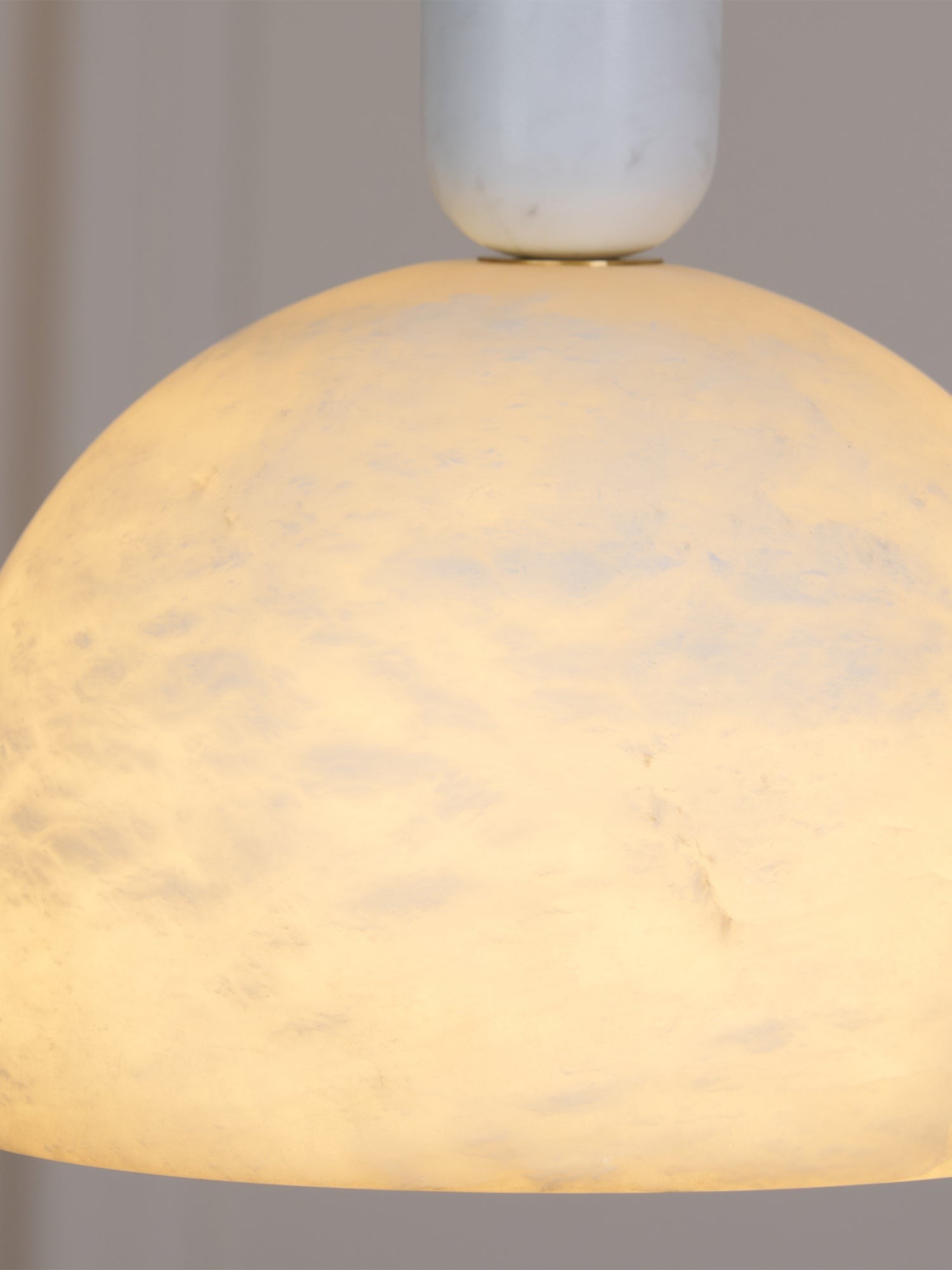 blair-alabaster-pendant-light-46_c4225483-fa67-437d-8995-8862d4d2d33a.jpg