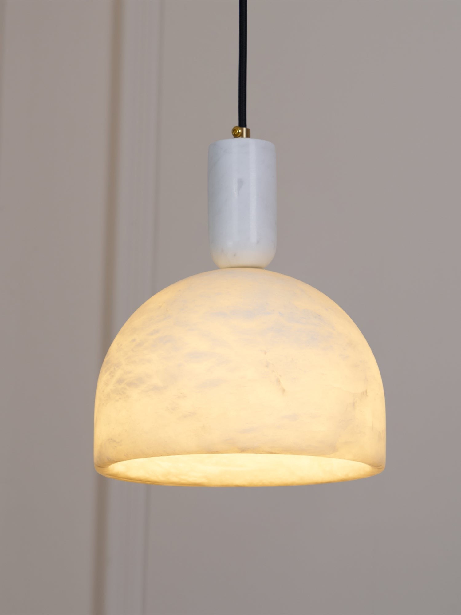 blair-alabaster-pendant-light-47_a92958bb-5a56-4a52-91fe-c5f8186f9aa7.jpg