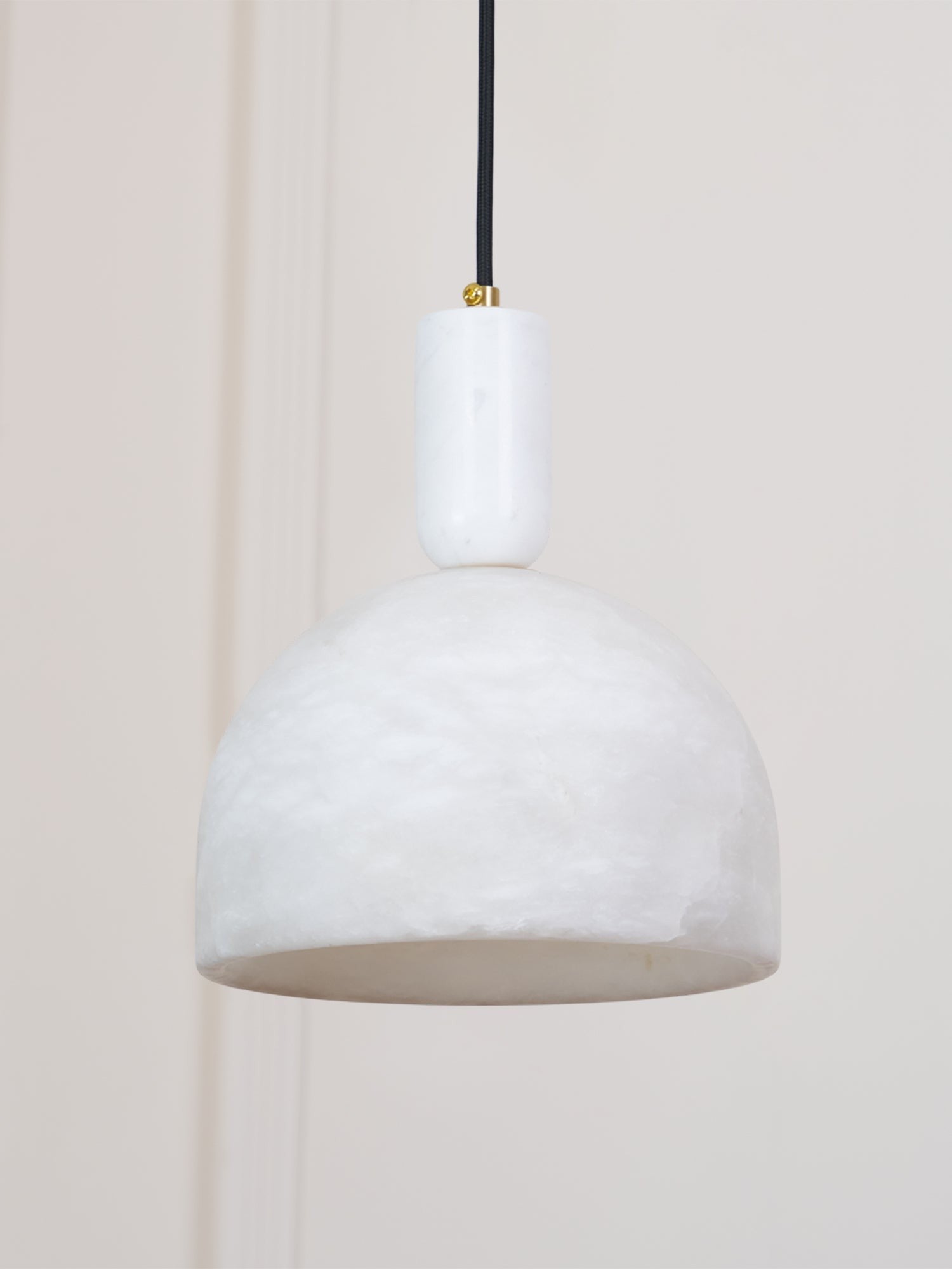 blair-alabaster-pendant-light-48_9dc0a67f-36e5-46e9-b684-c1c7726c79fb.jpg