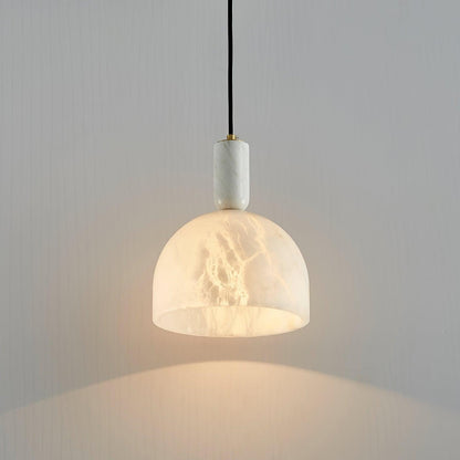 blair-alabaster-pendant-light-5_723b4f9f-dba8-4831-bc92-204a14c1375f.jpg