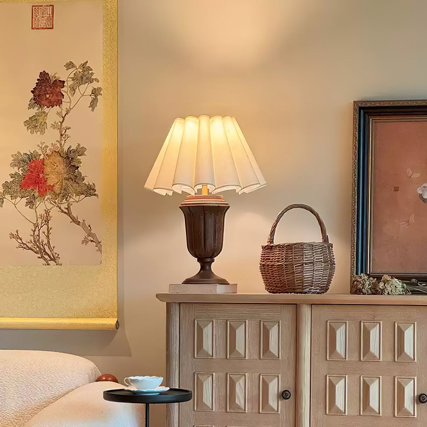 Florence Tulip Carved Wood Table Lamp
