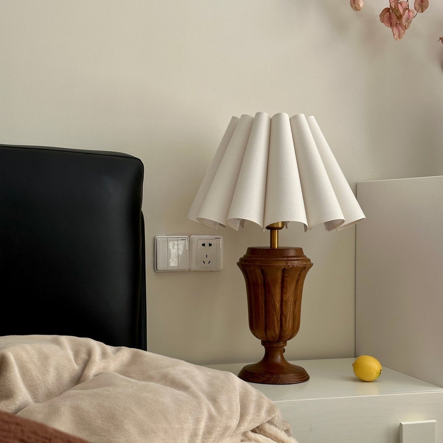Florence Tulip Carved Wood Table Lamp