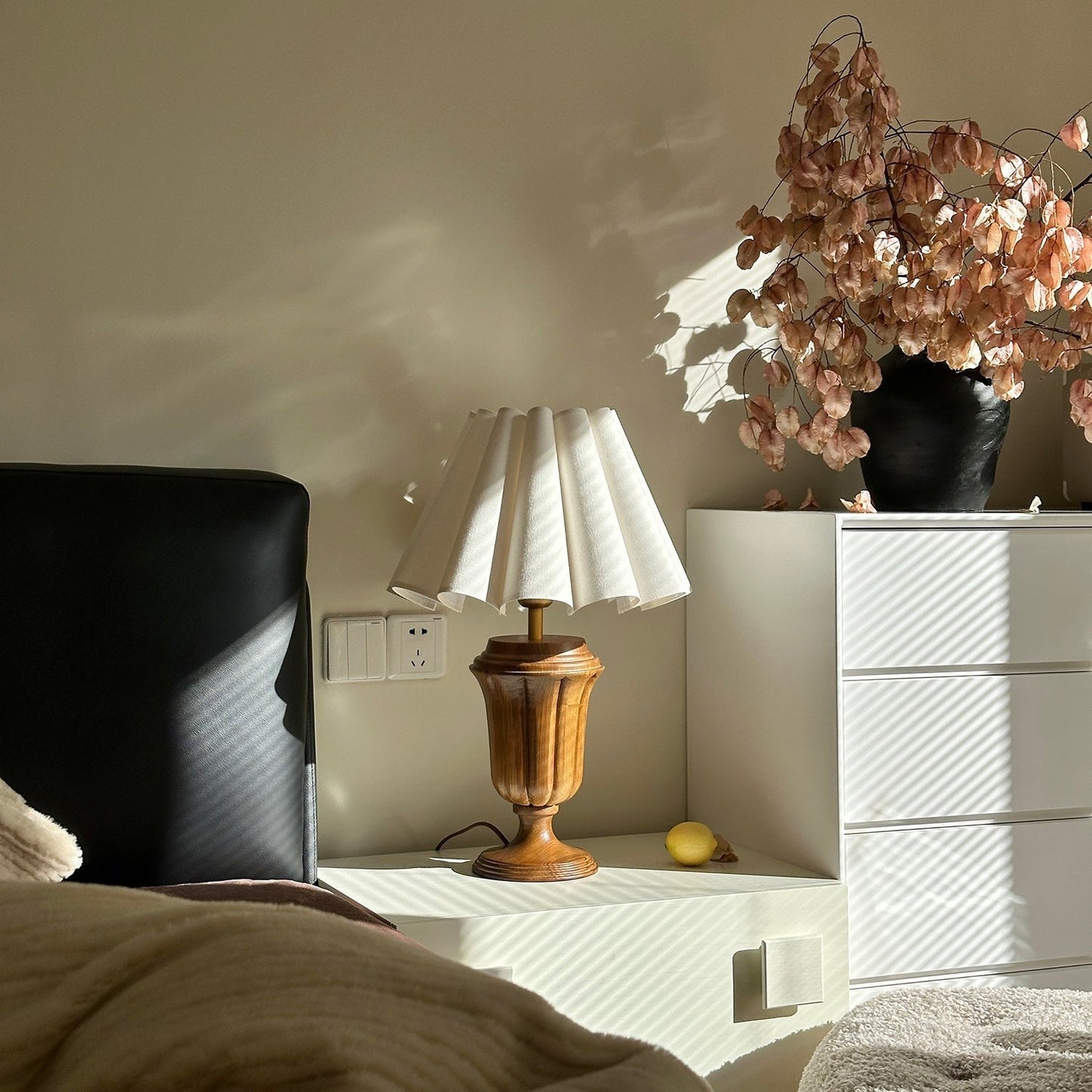 Florence Tulip Carved Wood Table Lamp
