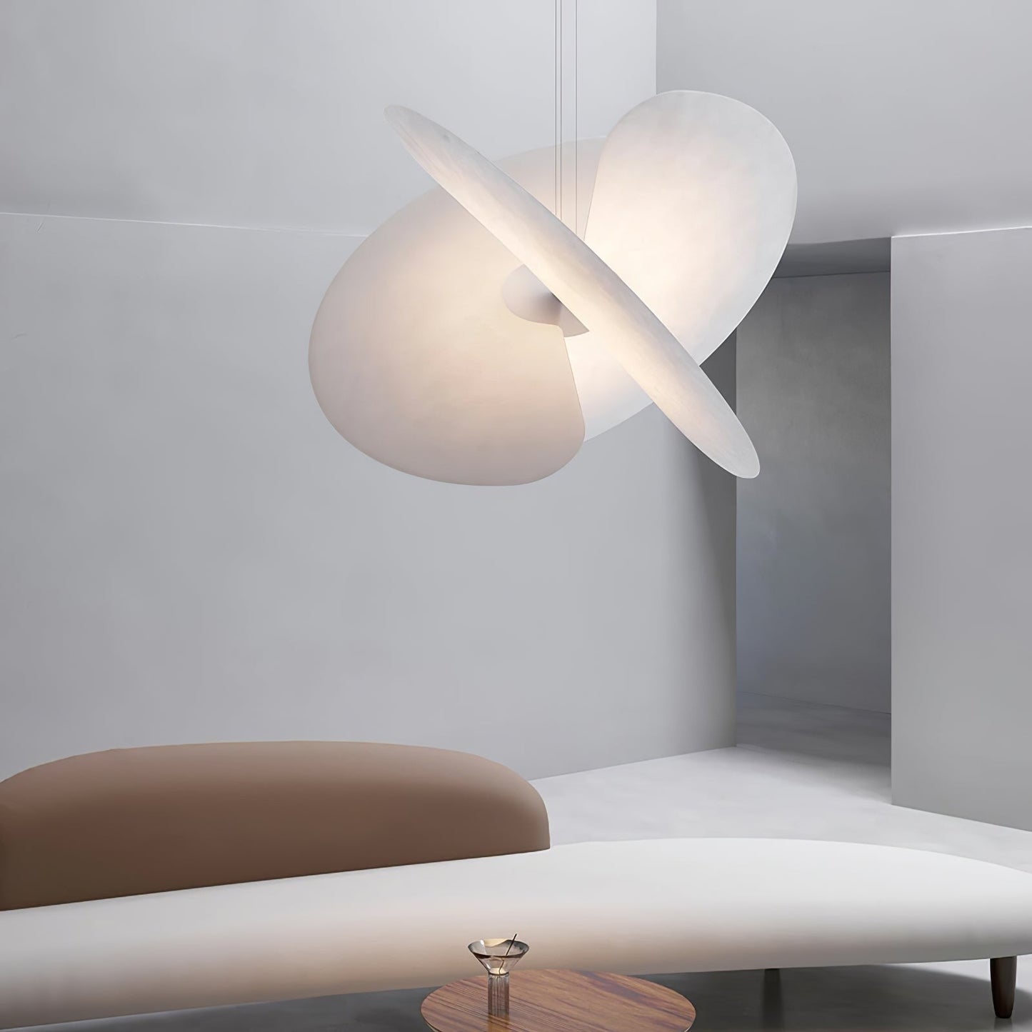 Levante Organic Form Pendant Lamp