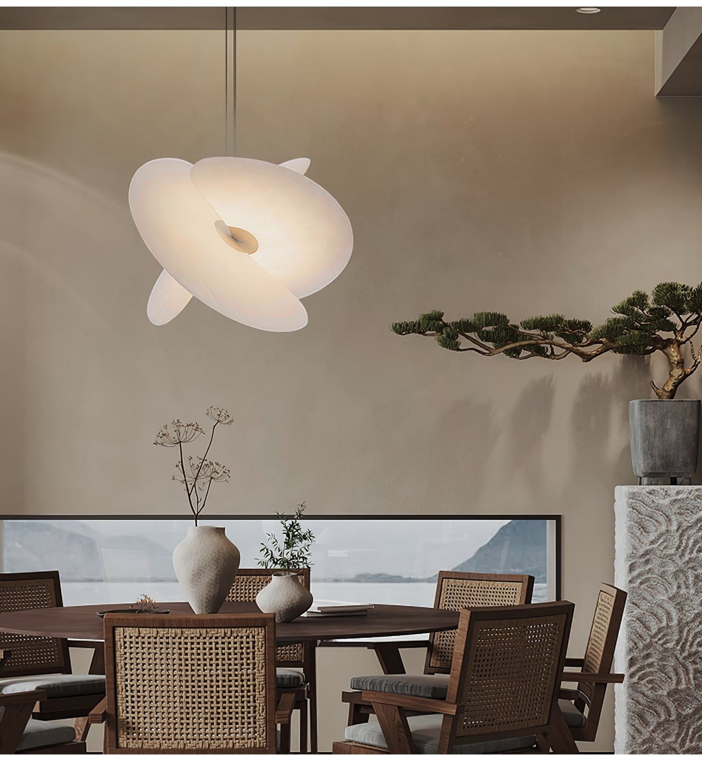 Levante Organic Form Pendant Lamp