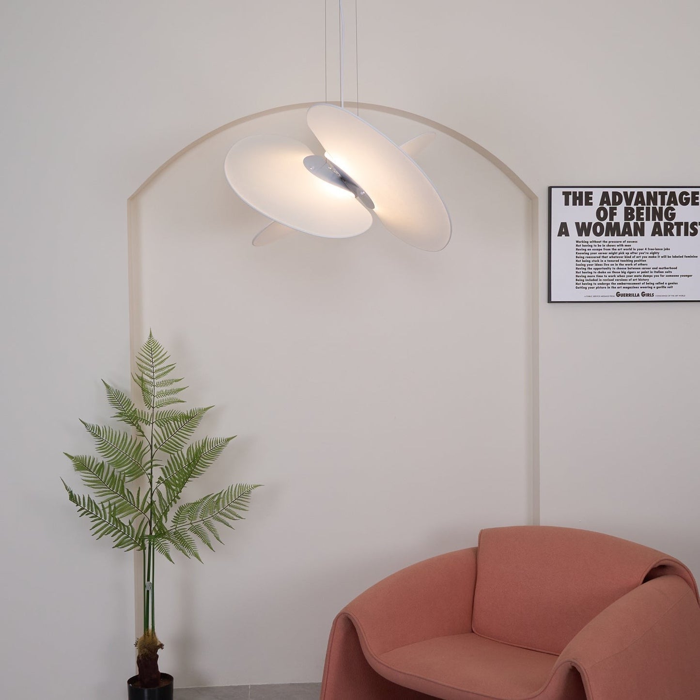 Levante Organic Form Pendant Lamp