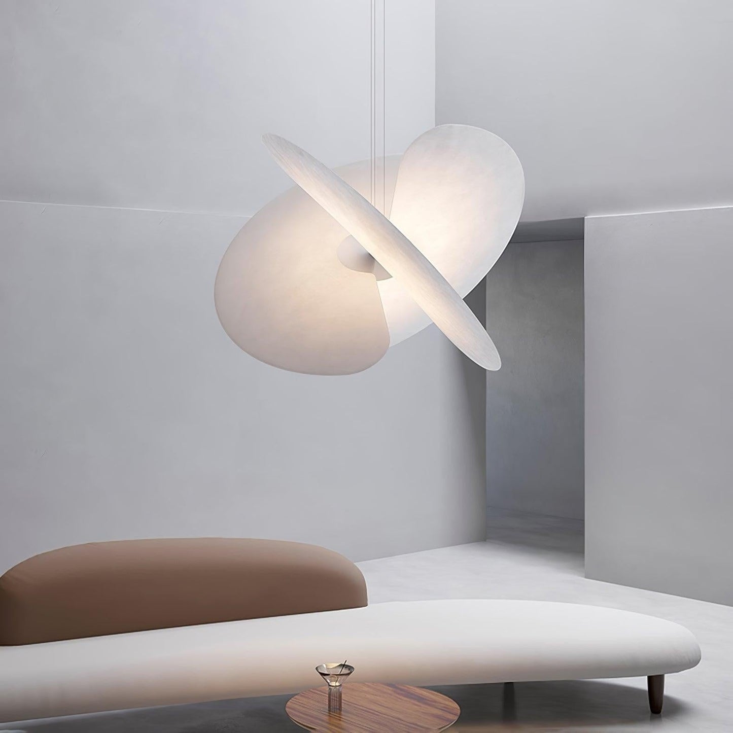 Levante Organic Form Pendant Lamp