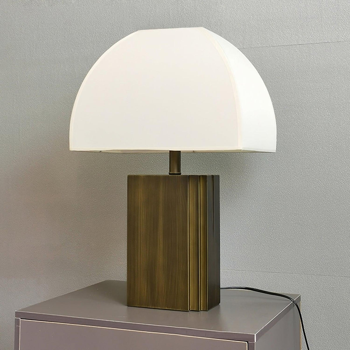 Oregon Resin Sculpted Table Lamp