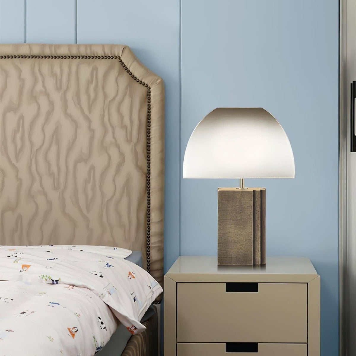 Oregon Resin Sculpted Table Lamp